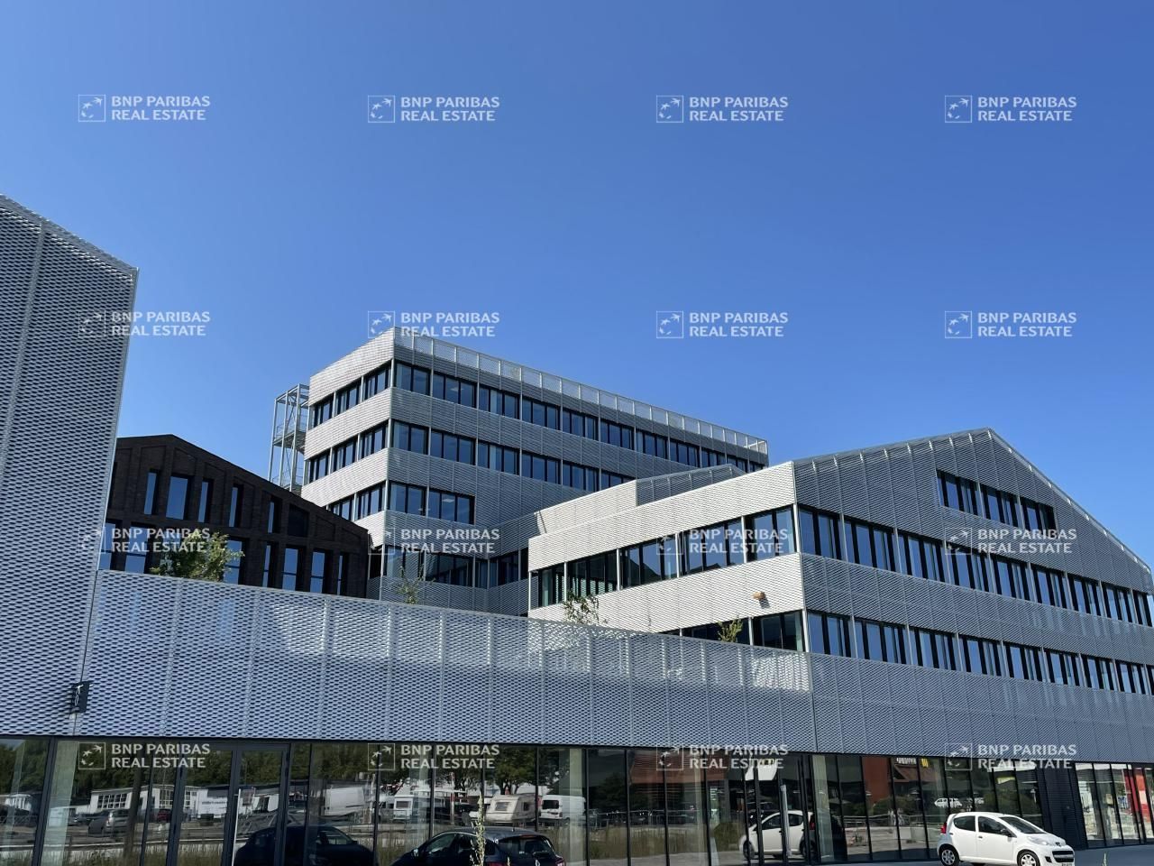 Location Bureaux 659.6 m² non divisibles 33300 Bordeaux