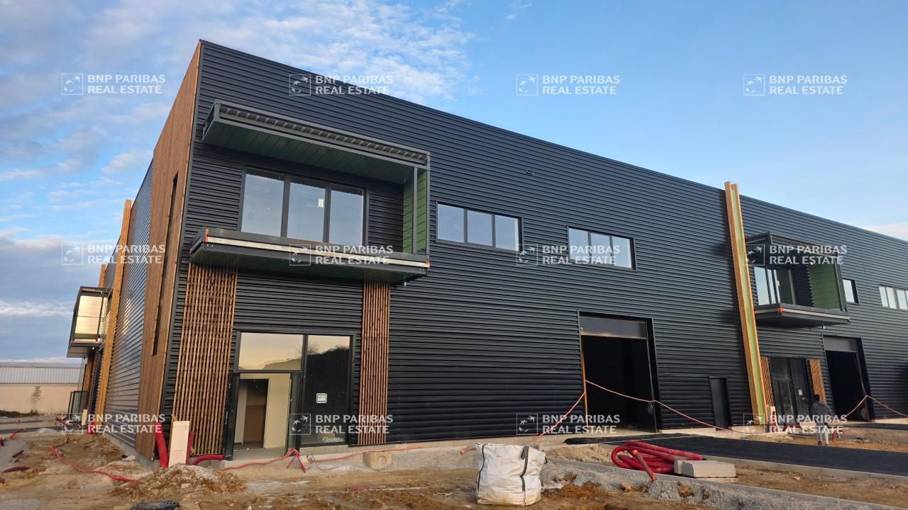 Location PME-PMI 4959.98 m² divisibles 94510 La queue-en-brie