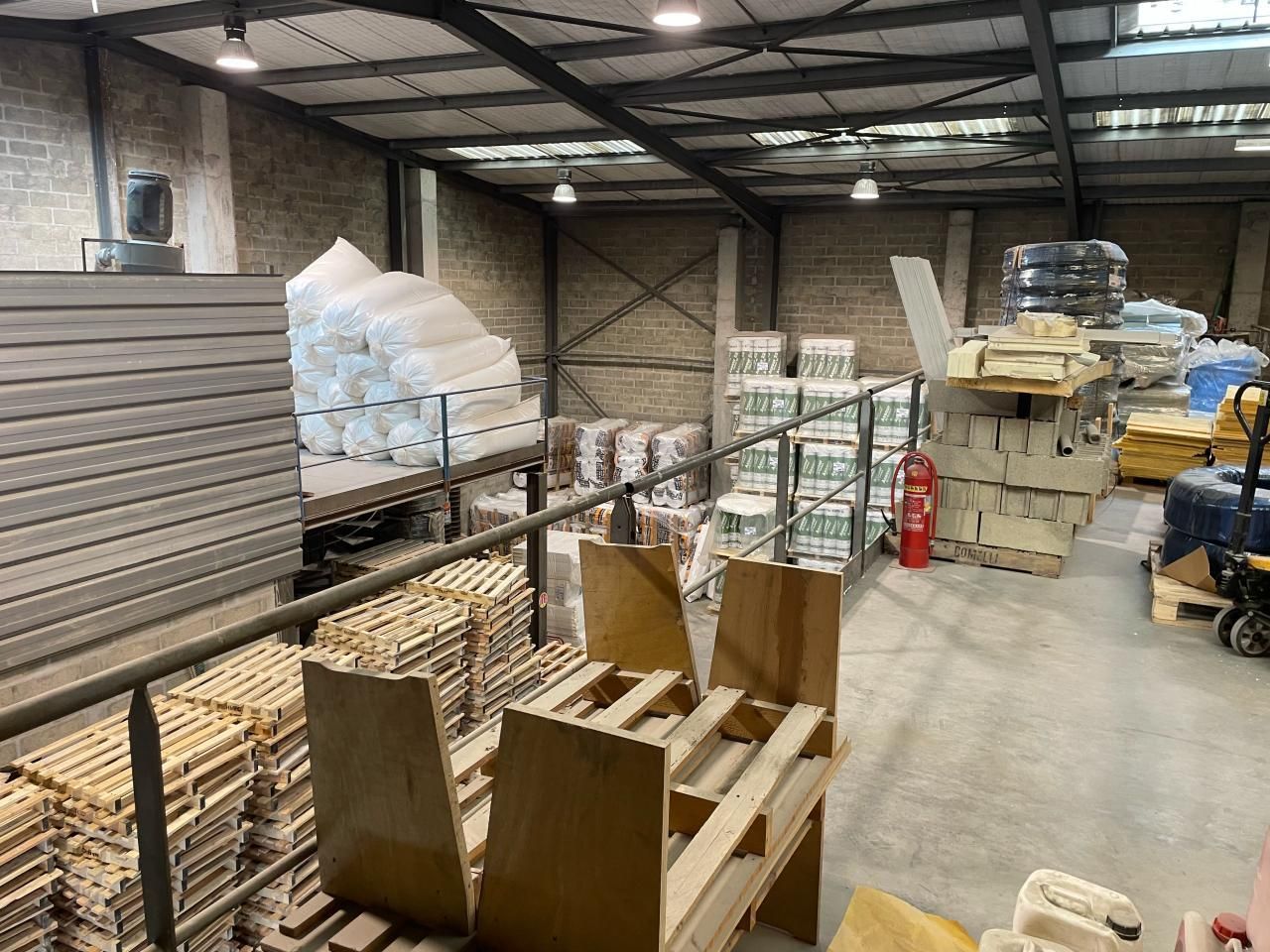 Vente Activité 1544 m² non divisibles 78420 Carrières-sur-seine