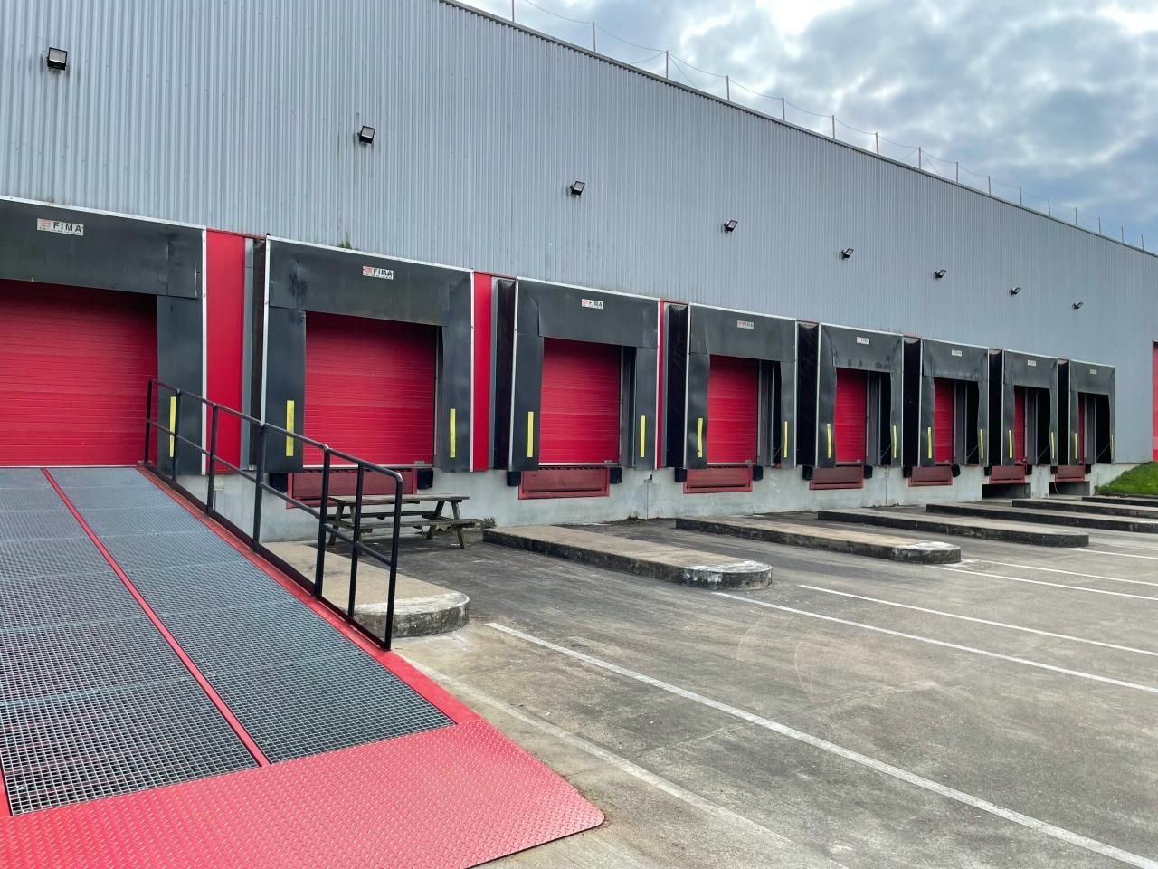 Location Activité 1972 m² non divisibles 44700 Orvault