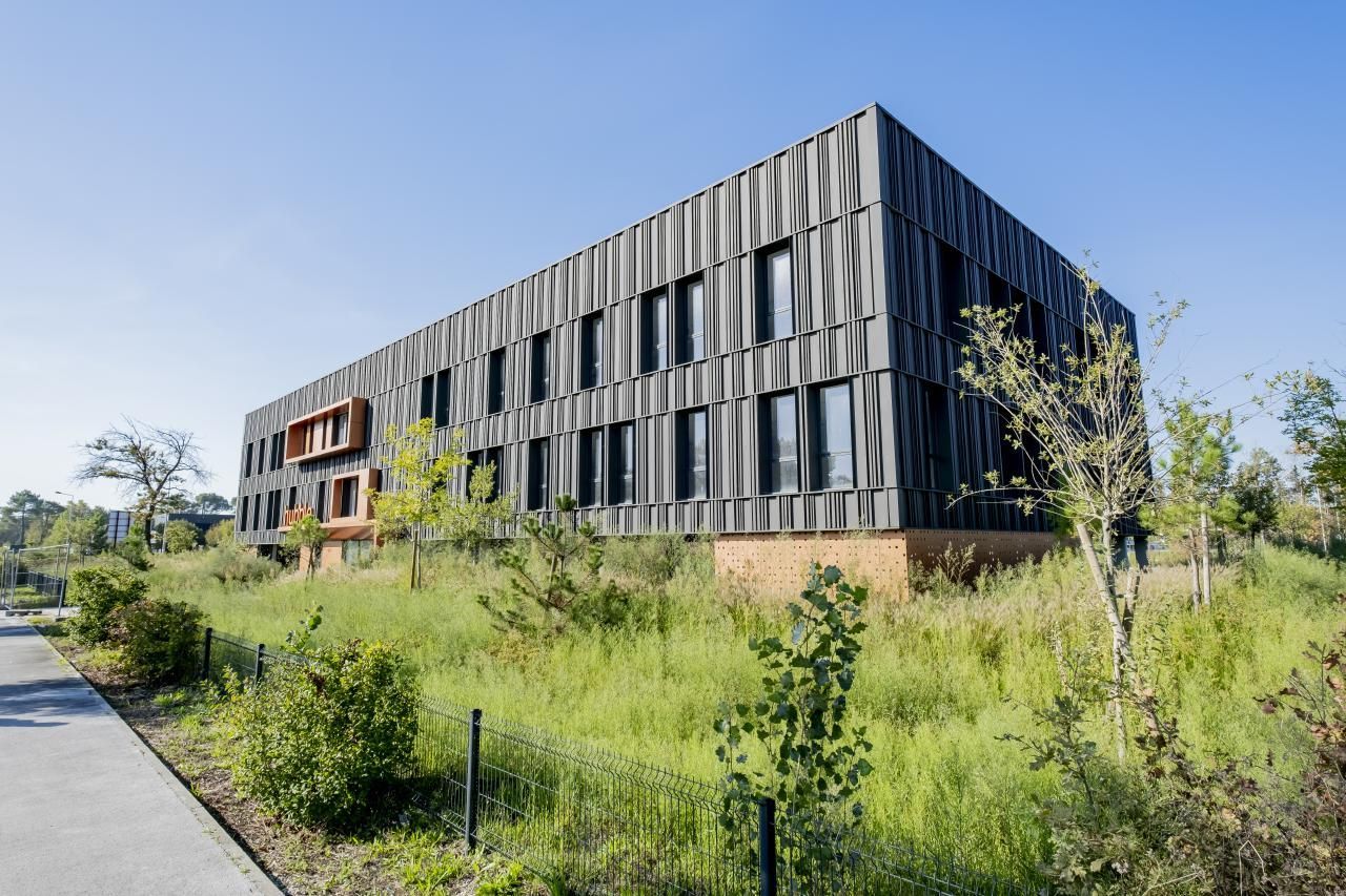 Location Bureaux 1997 m² divisibles 33700 Mérignac