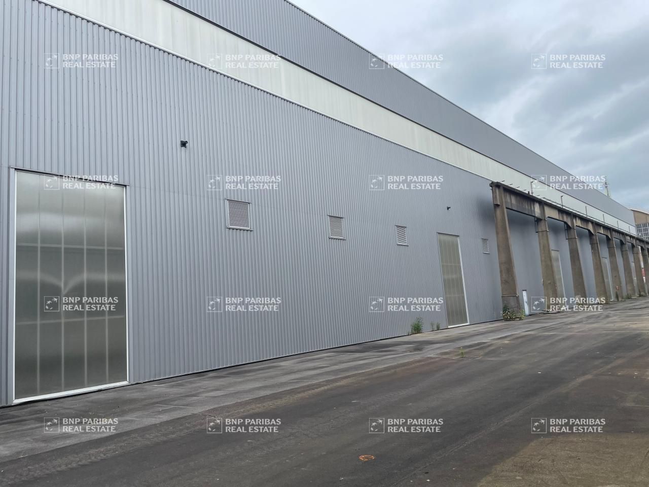 Location Activité 3854 m² non divisibles 44300 Nantes