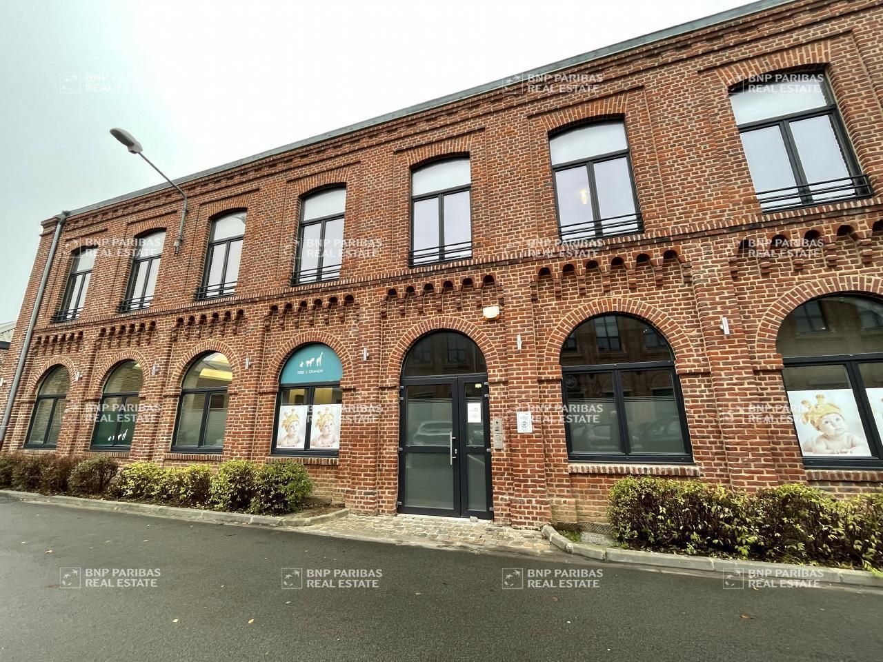 Location Bureaux 380 m² divisibles 59260 Lille