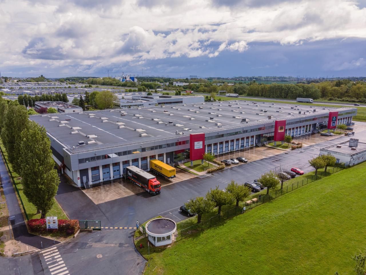 Location Entrepôts classe A 8577 m² divisibles 91940 Les ulis