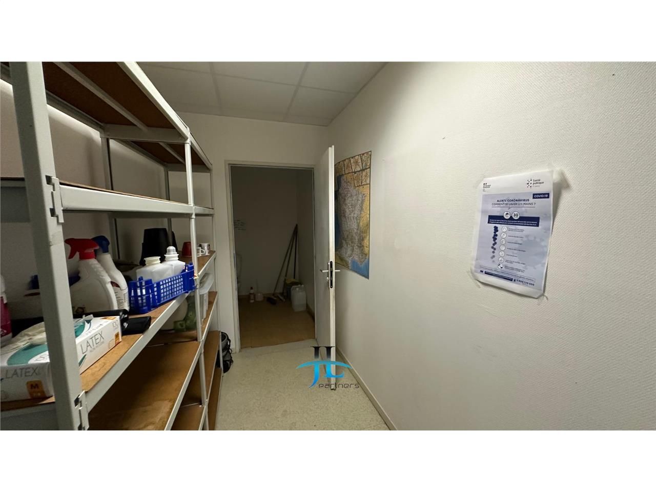 Local commercial 126m2 à louer Langon Centre