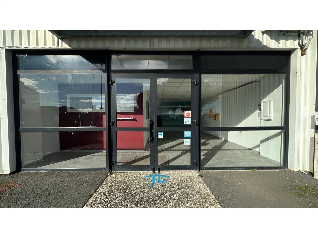 Location local commercial 144m2 Langon Zone Commerciale