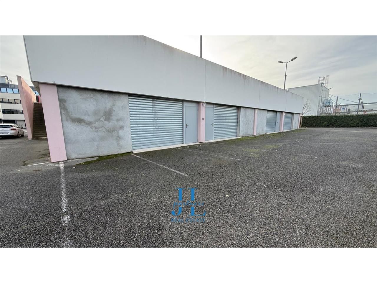 Entrepôt 200m2 à louer Gradignan Zone Commerciale et Tertiaire