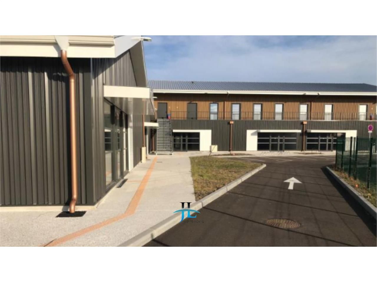 Locaux commerciaux 170 à 302m2 à louer Audenge