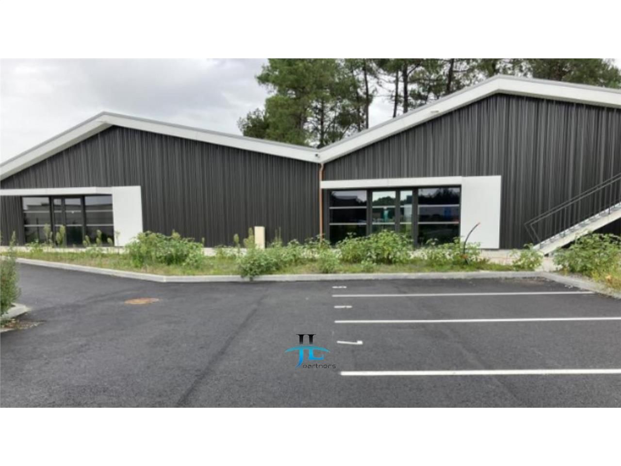 Bureaux 84 à 92m2 R+1 à louer Audenge