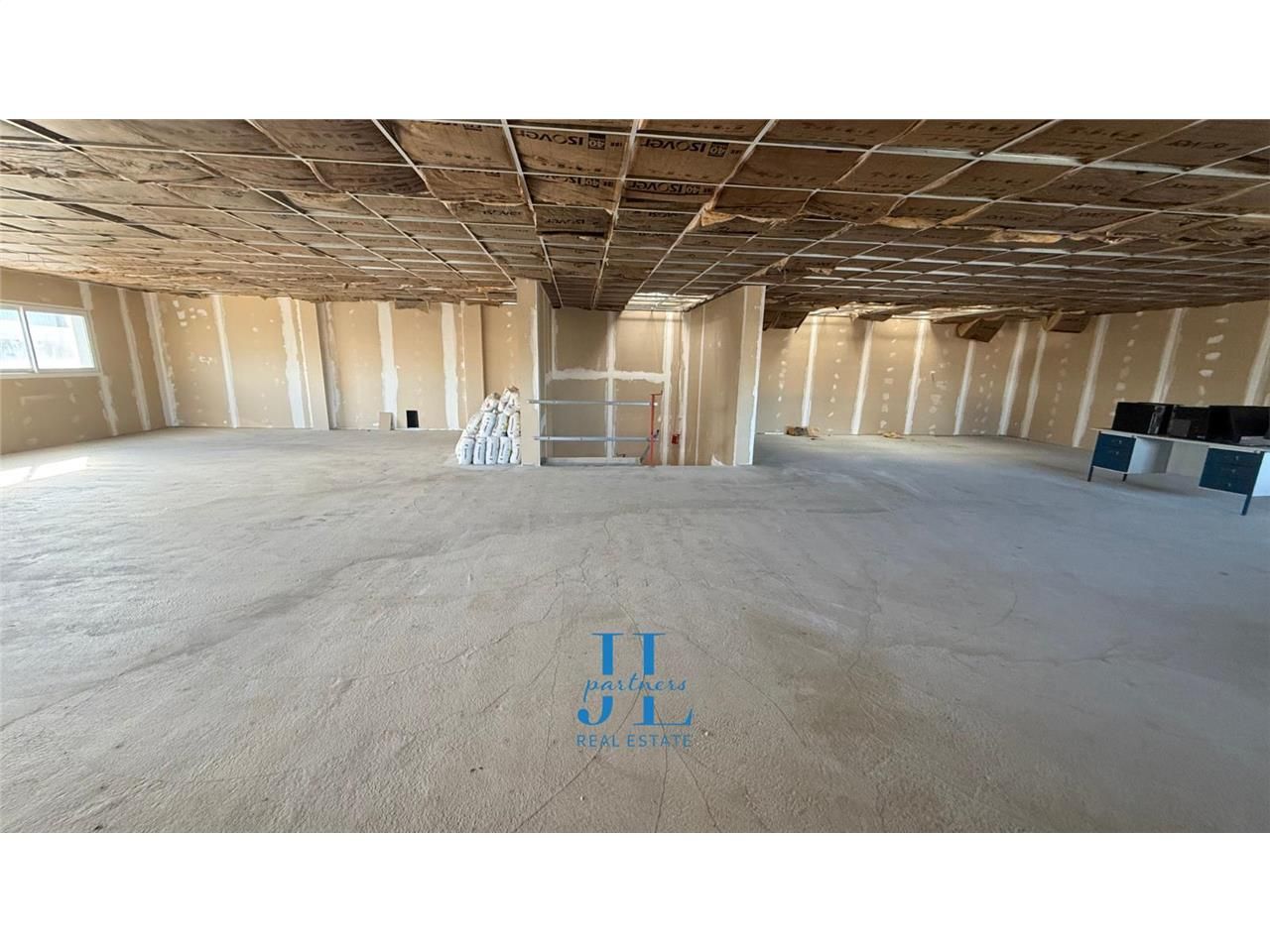 Bureau de 204m2 R+1 à louer ZAC Estillac