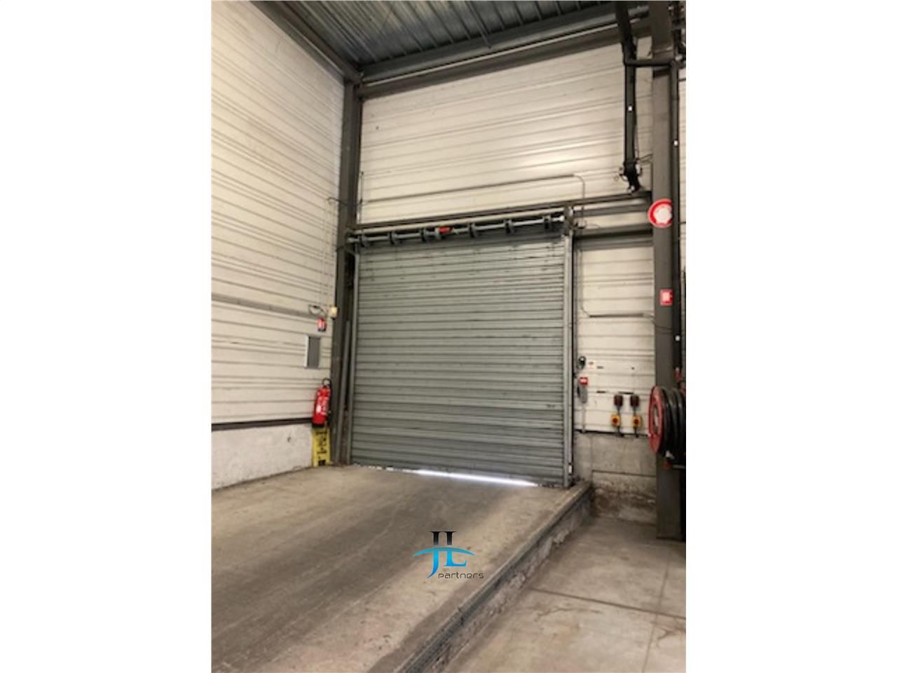 Entrepôt 2000m2 à louer Emplacement n°1 Le Haillan