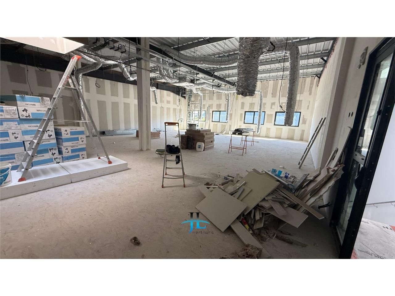 Bureau 200m2 R+1 à louer ZAC Marmande Leclerc