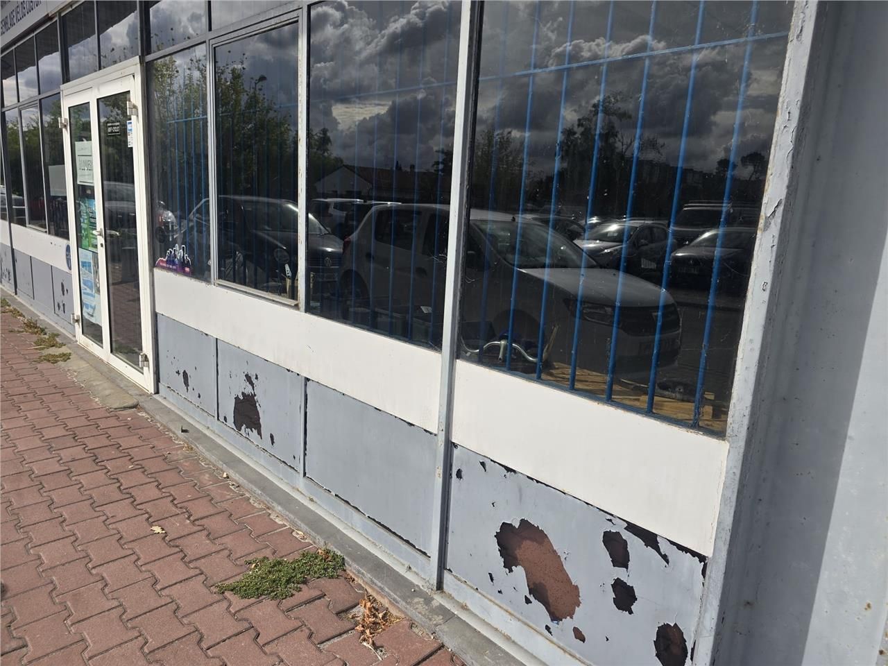 Local d''activité ou entrepôt à louer – Environ 200 m² – Emplacement stratégique