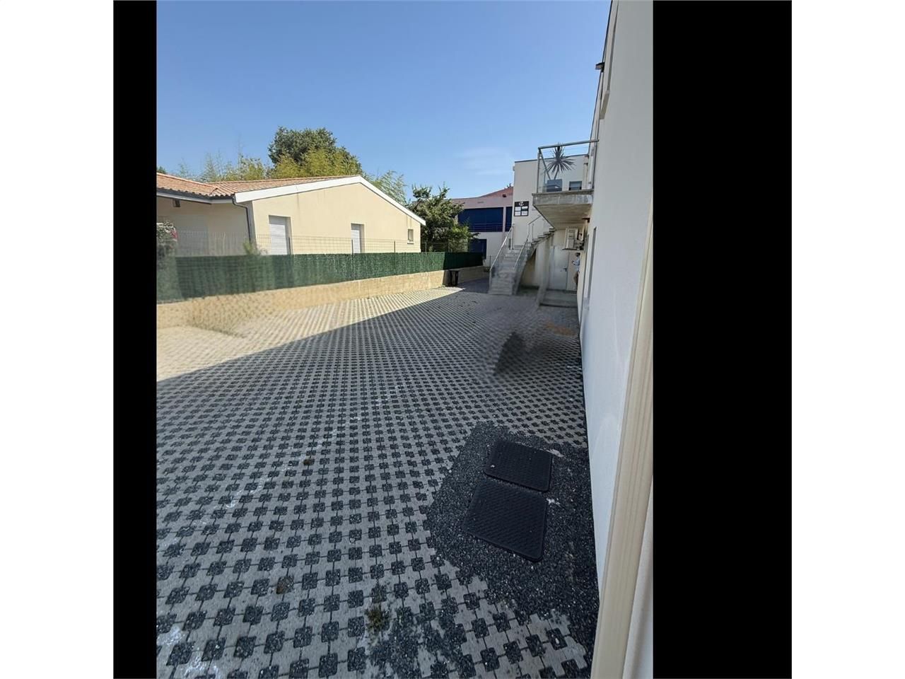 Local commercial 50m2 à vendre Léognan Centre