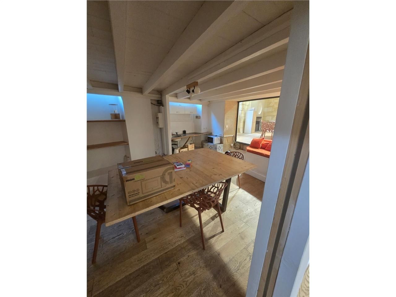 À LOUER – Local Commercial 140 m² – Bordeaux Centre