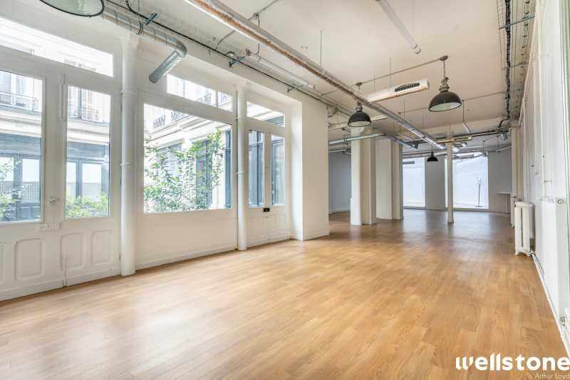 Entre les stations Poissonnière et Gare du Nord e