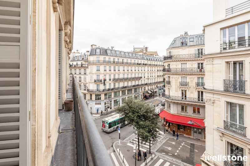 En plein coeur d'un quartier dynamique, et au pie