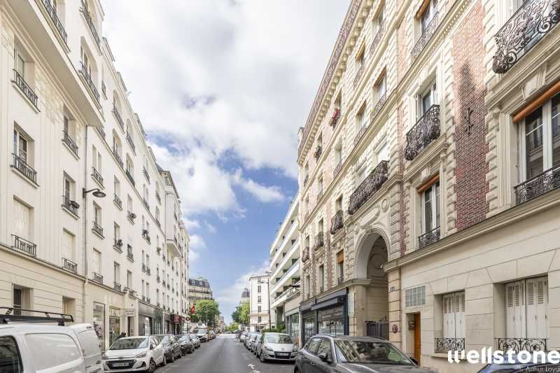 A proximité de Port Royal et des jardins du Luxem