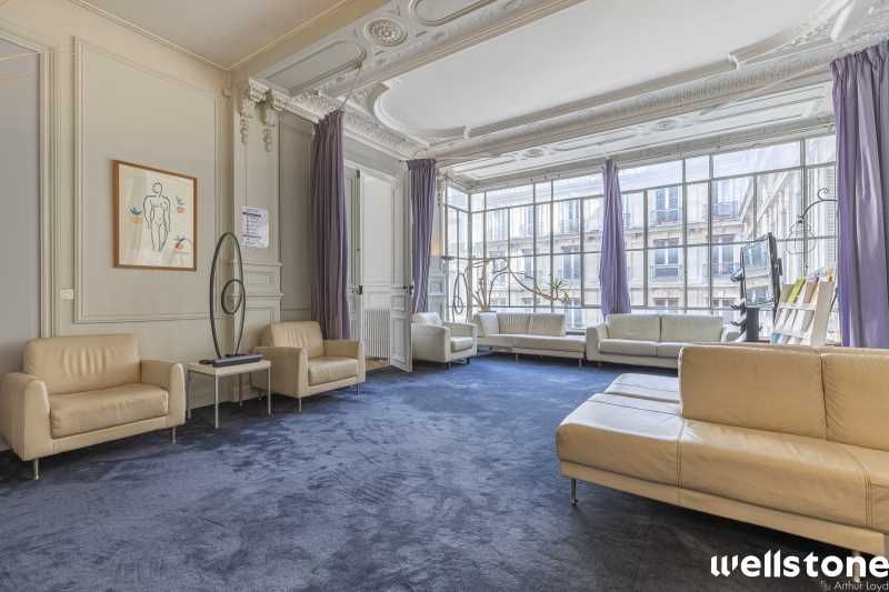 Rue de Rivoli, en face du jardin des Tuileries et