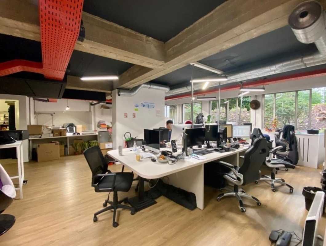 Dans un immeuble de bon standing, nous vous propo