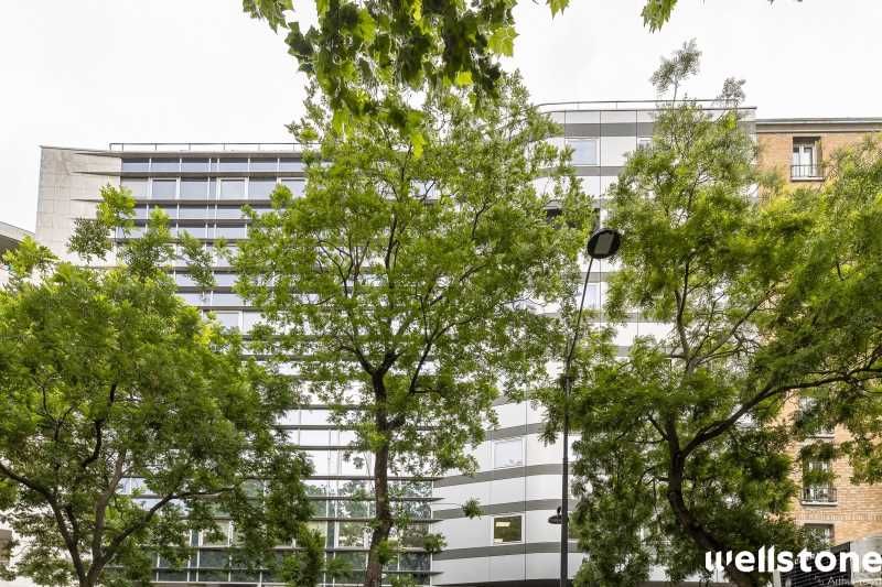 Wellstone vous propose des postes de travail à lo