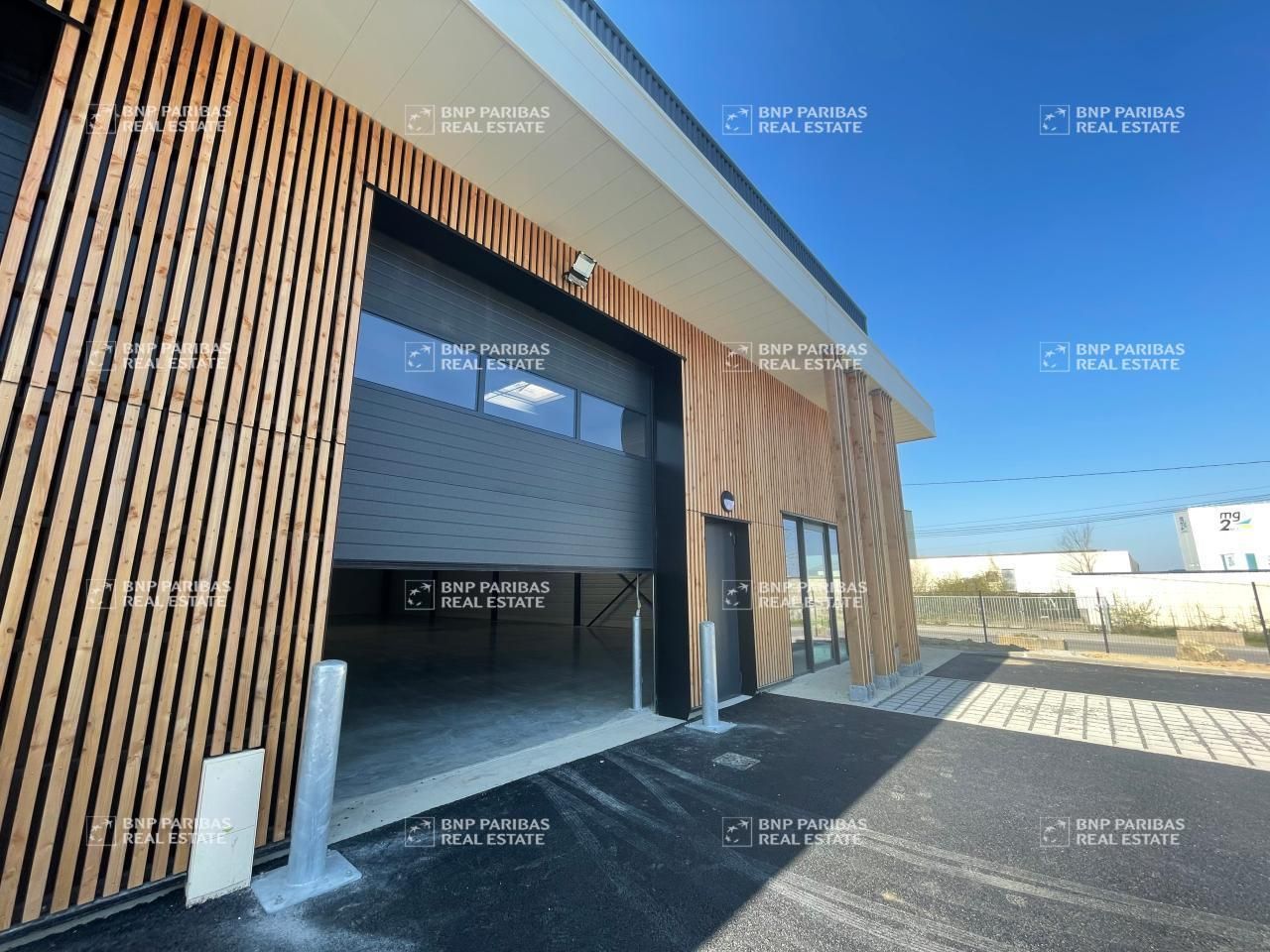 299 m² pour ce activité en location à Châteaubourg