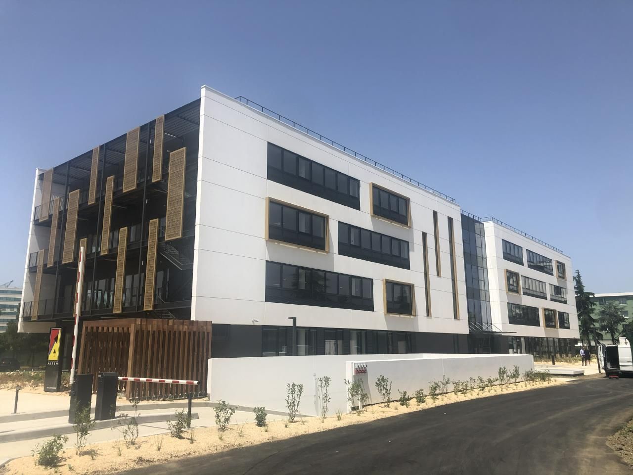 Location Bureaux 12385 m² divisibles 31300 Toulouse