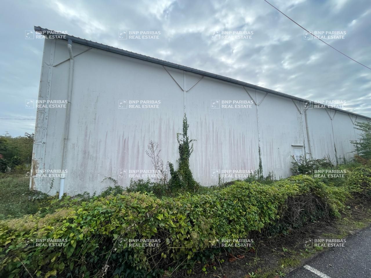 1052 m² pour ce activité en vente à Bègles