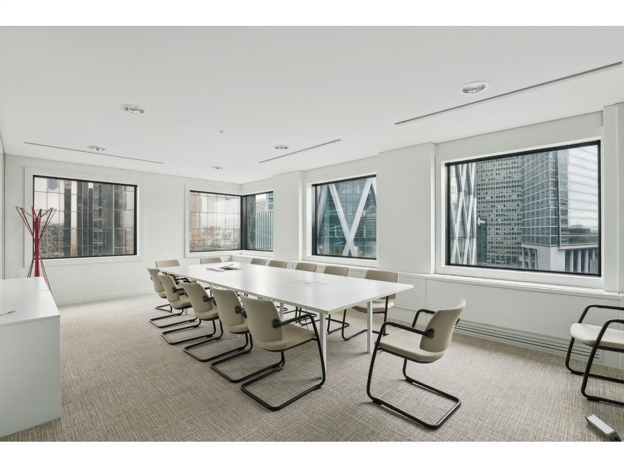 9795.2 m² pour ce bureaux en location à Courbevoie la défense