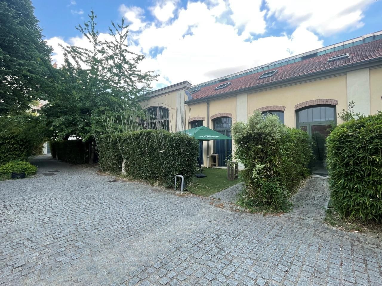 Vente Activité 161.88 m² non divisibles 94250 Gentilly