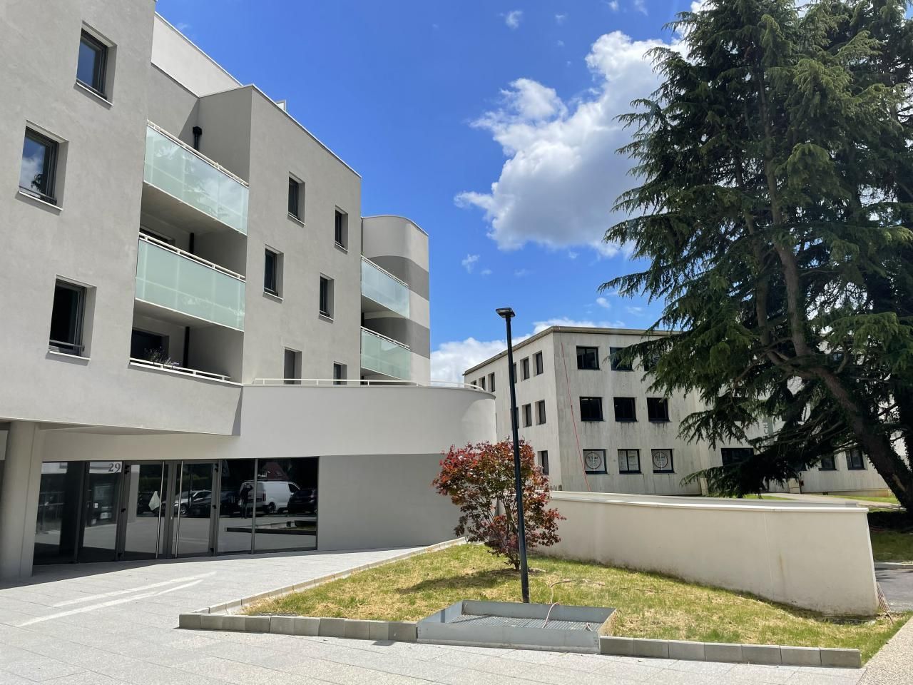 Location Bureaux 183.2 m² non divisibles 76420 Bihorel