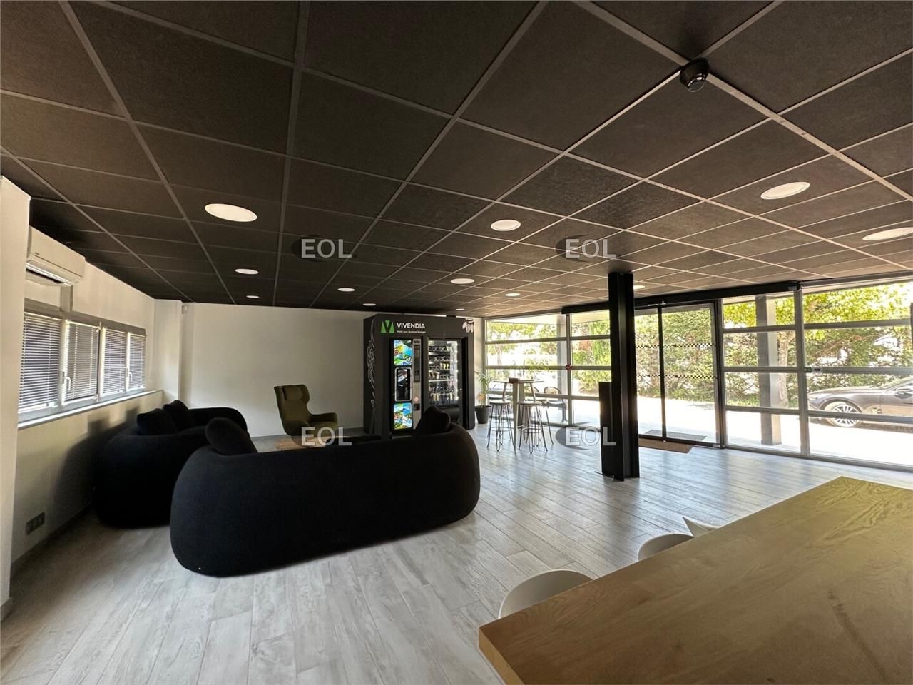 Vente Local d'activités 402 m² non divisibles