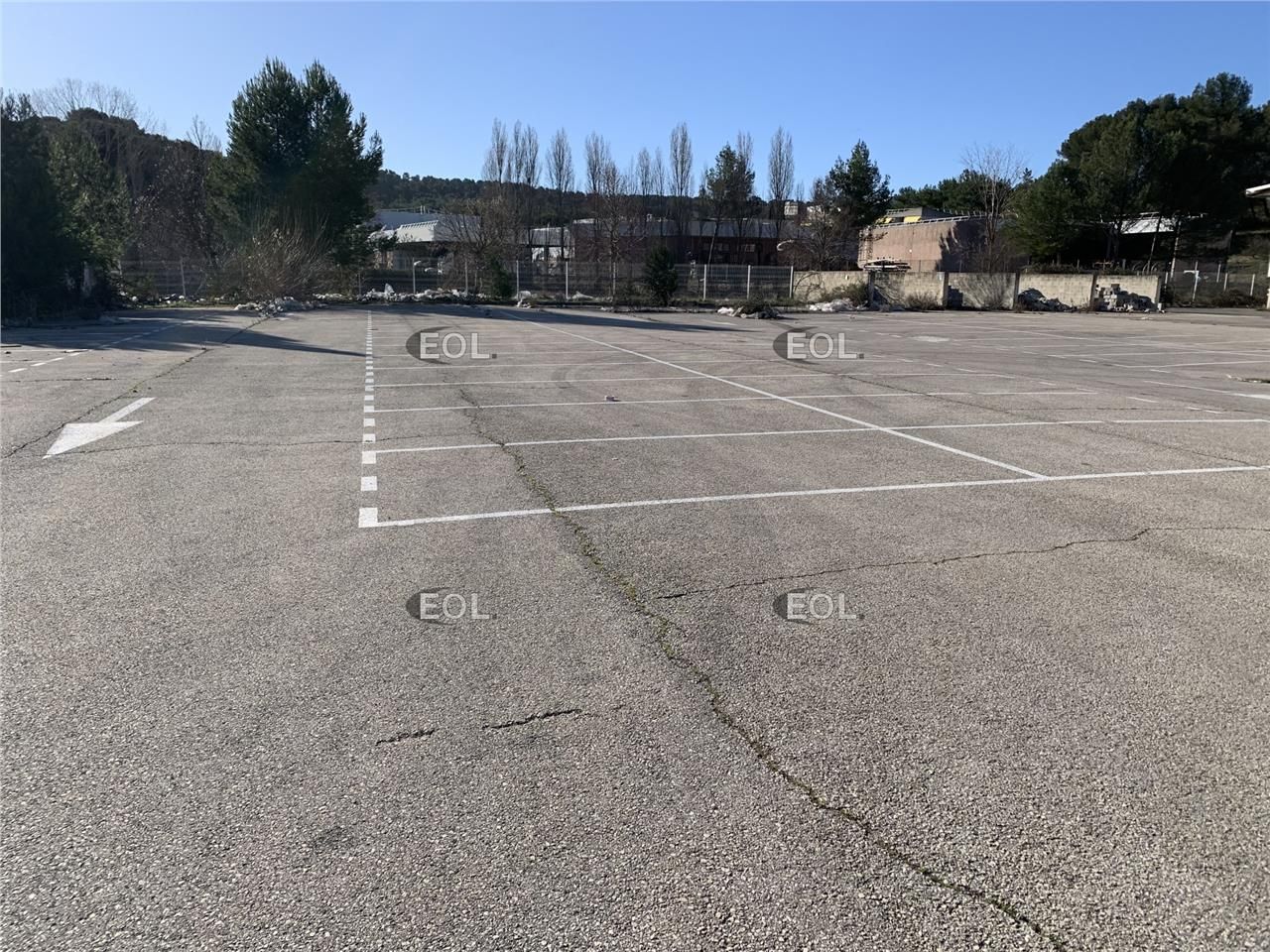 Aix Marseille / Locaux et Terrain