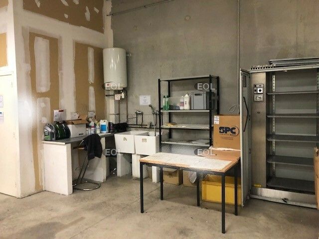 ZI la Valampe - local mixte à louer