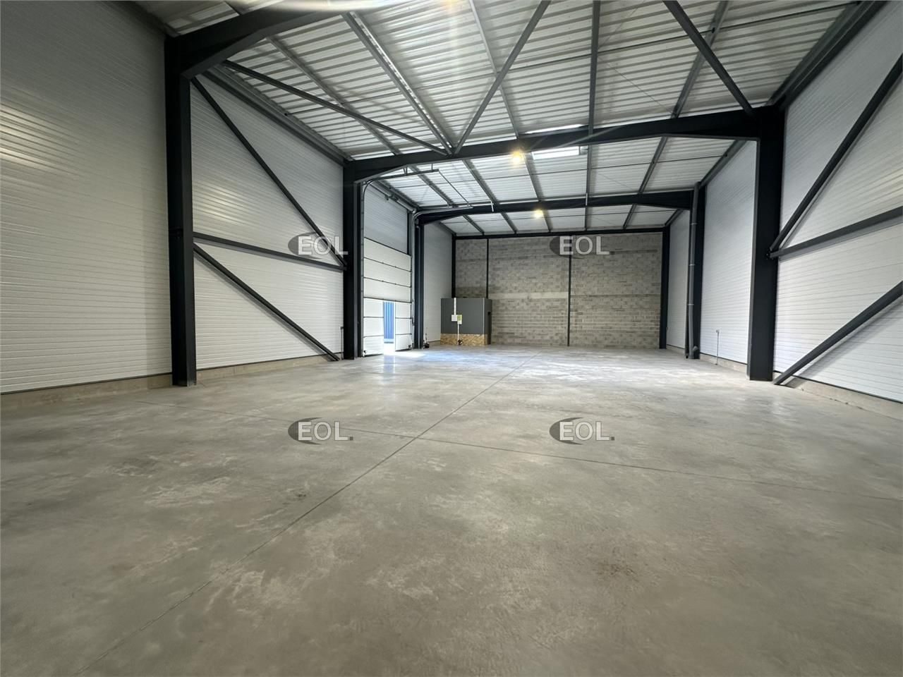 Location Local d'activités 278 m² non divisibles
