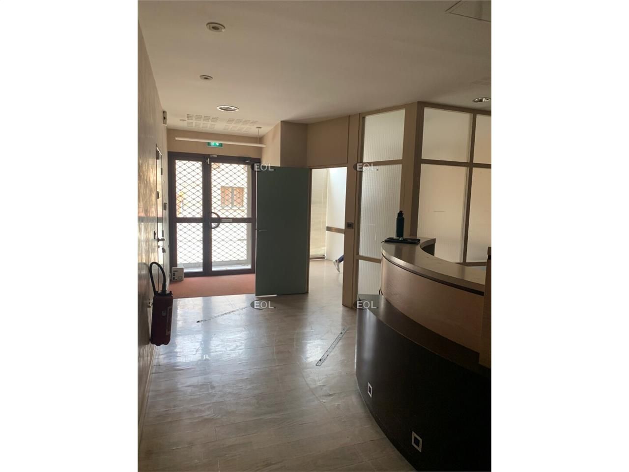 Location Local Commercial 250 m² non divisibles