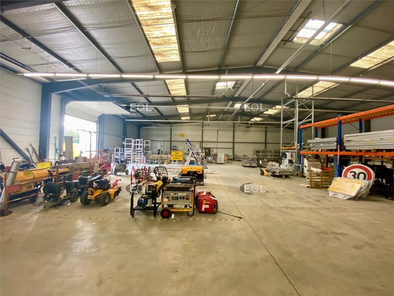 Location Local d'activités 1247 m² non divisibles