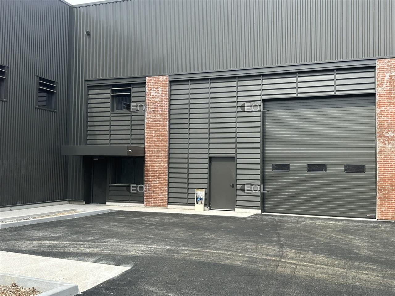 Locaux neufs  - dispo immédiate