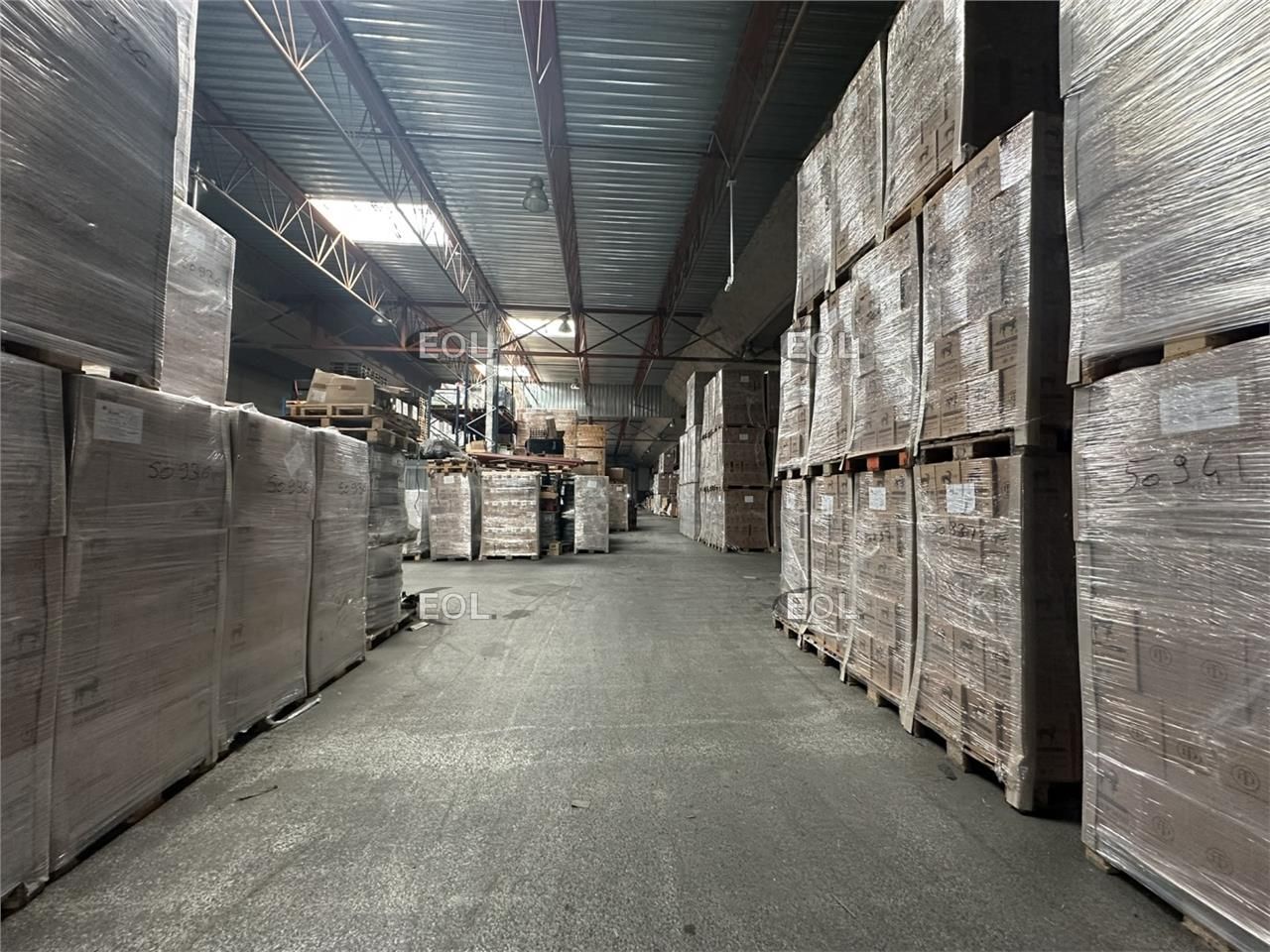 Location Entrepôt 2028 m² non divisibles