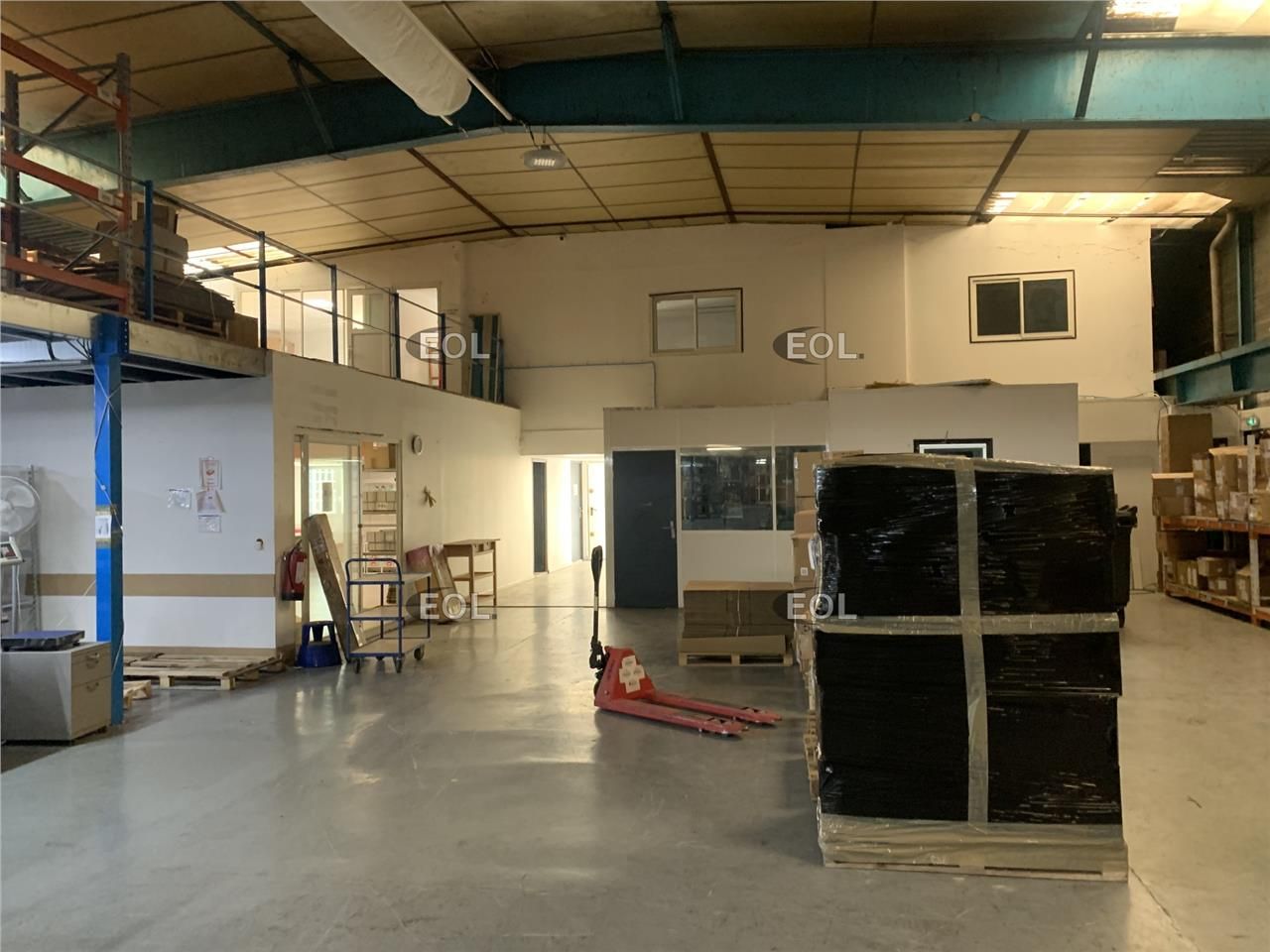 Vente Local d'activités 2590 m² non divisibles