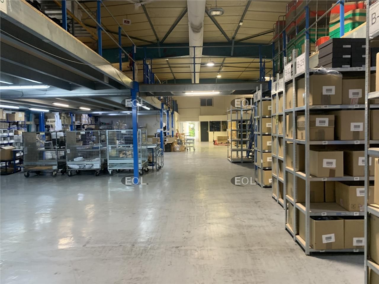 A Vendre locaux d'activité - proche Salon de Provence