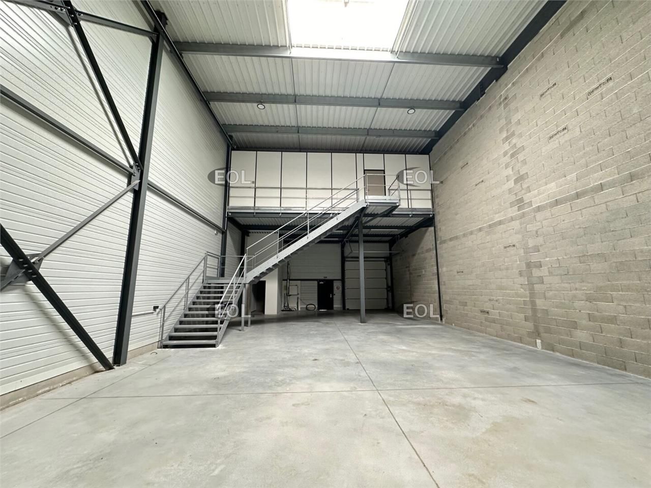 Location Local d'activités 277 m² non divisibles