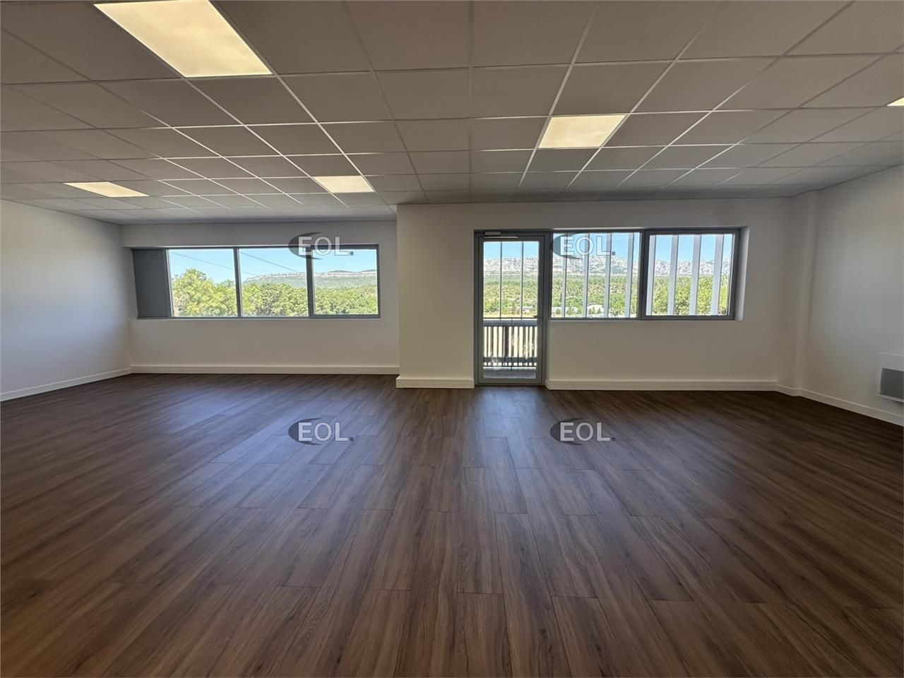 Location Local d'activités 385 m² non divisibles