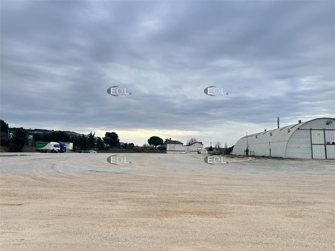 Location Terrains 19576 m² non divisibles