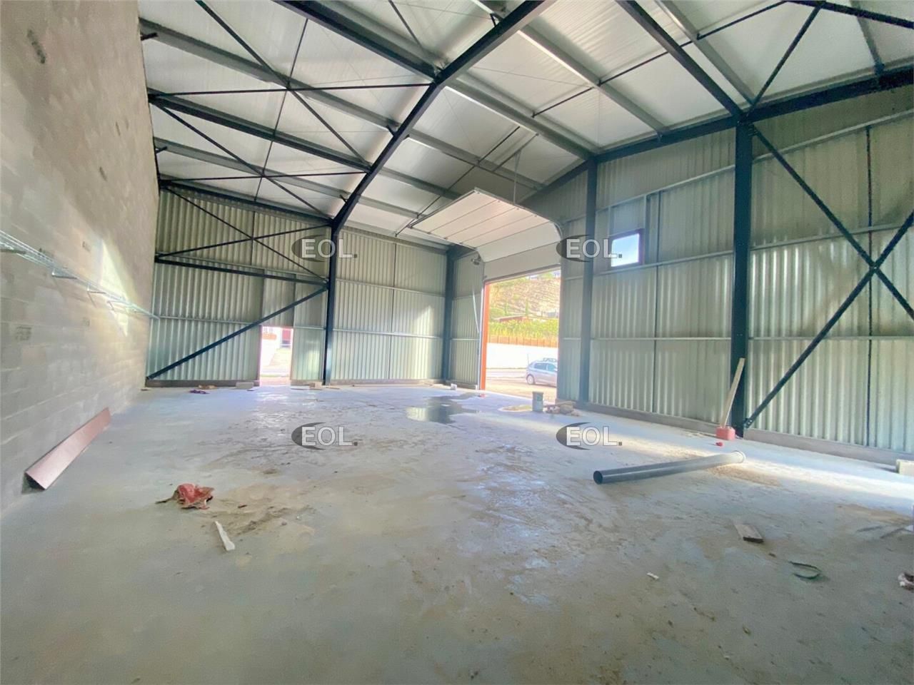 Location Local d'activités 294 m² non divisibles