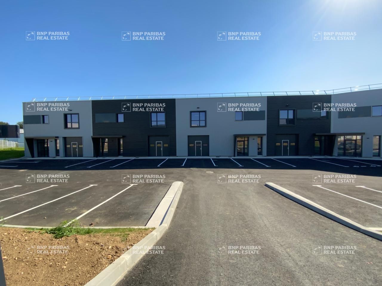 Location Activité 176 m² non divisibles 38070 Saint-quentin-fallavier
