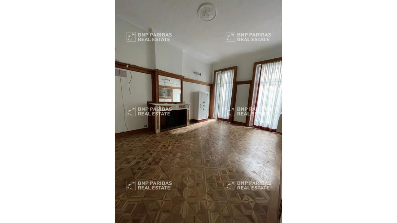 Location Bureaux 934.59 m² non divisibles 13006 Marseille 06