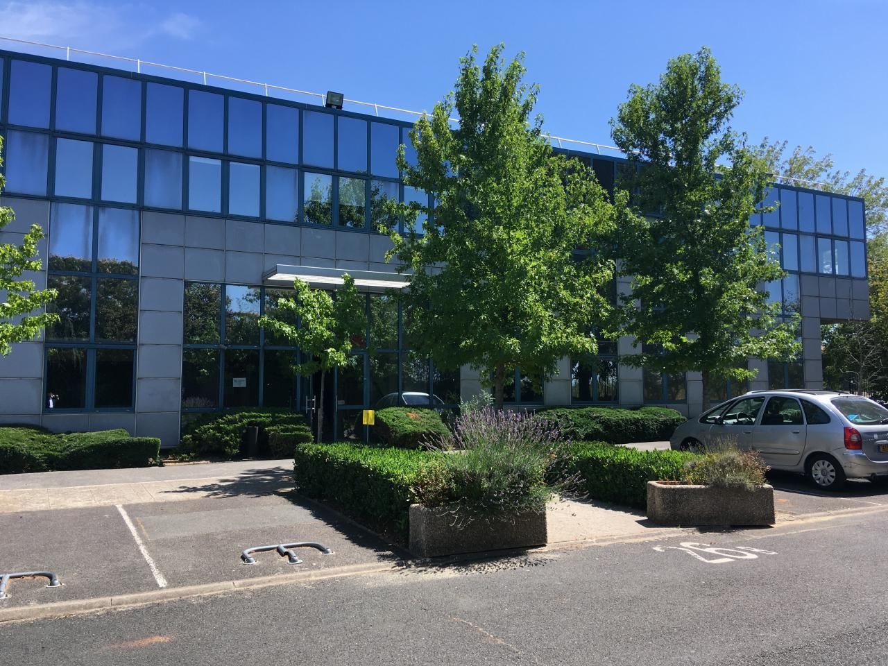 2012 m² pour ce pme-pmi en location à Fresnes