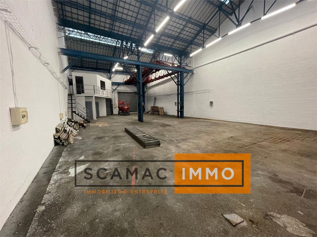 Local d'activités de 330m²