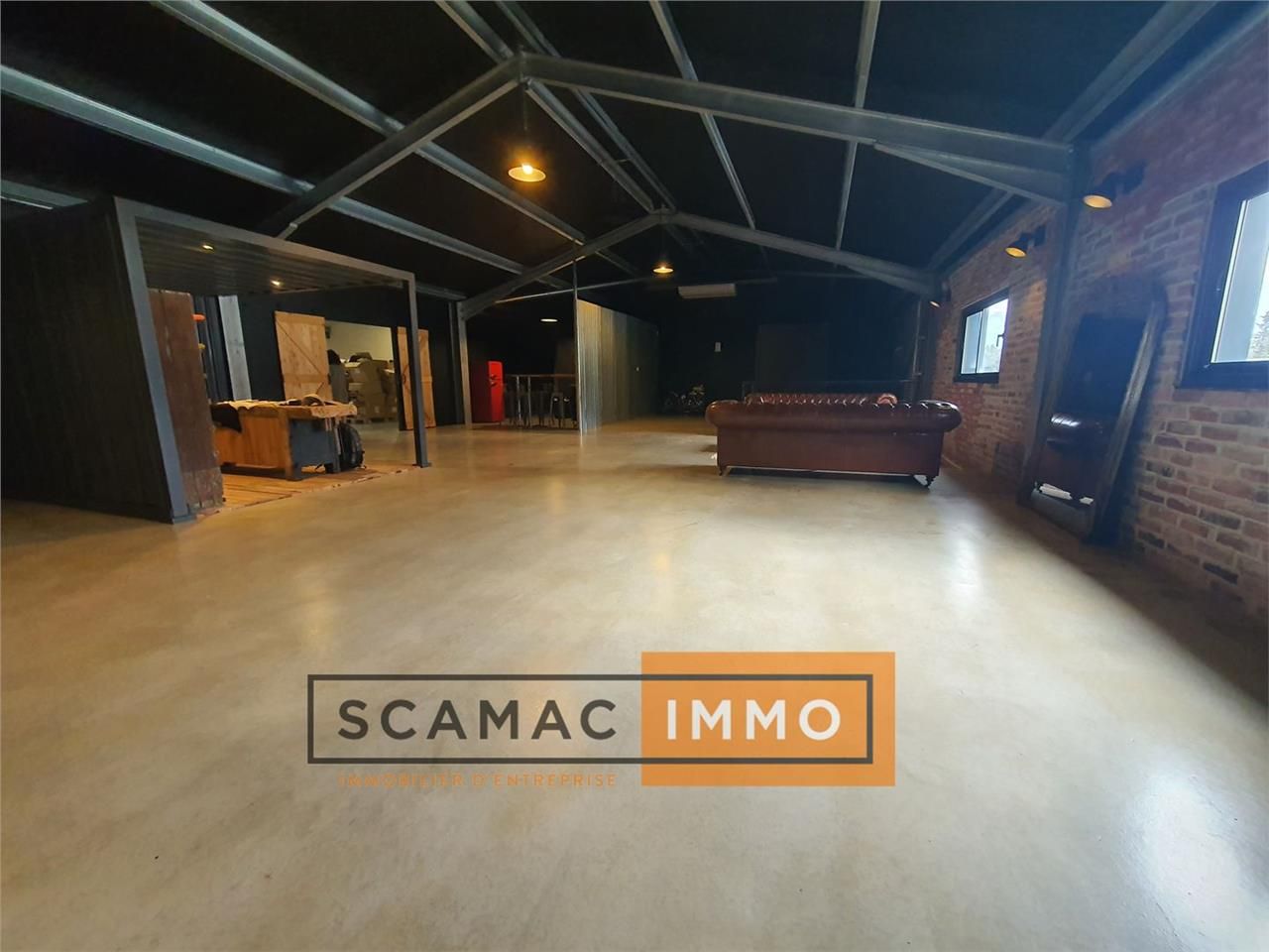 Local d'activités de 400m²